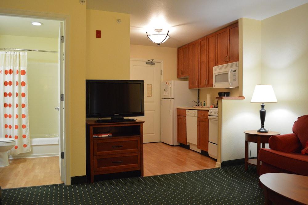 TownePlace Suites by Marriott Quantico Stafford photo 6