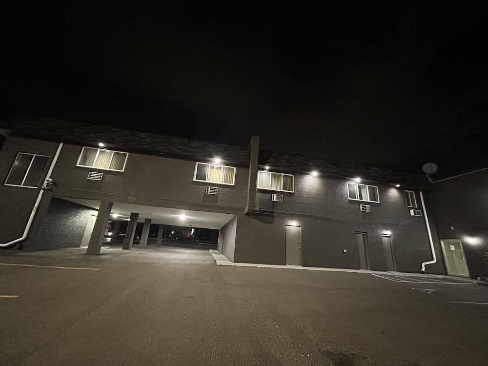 Imperial Suites photo 23