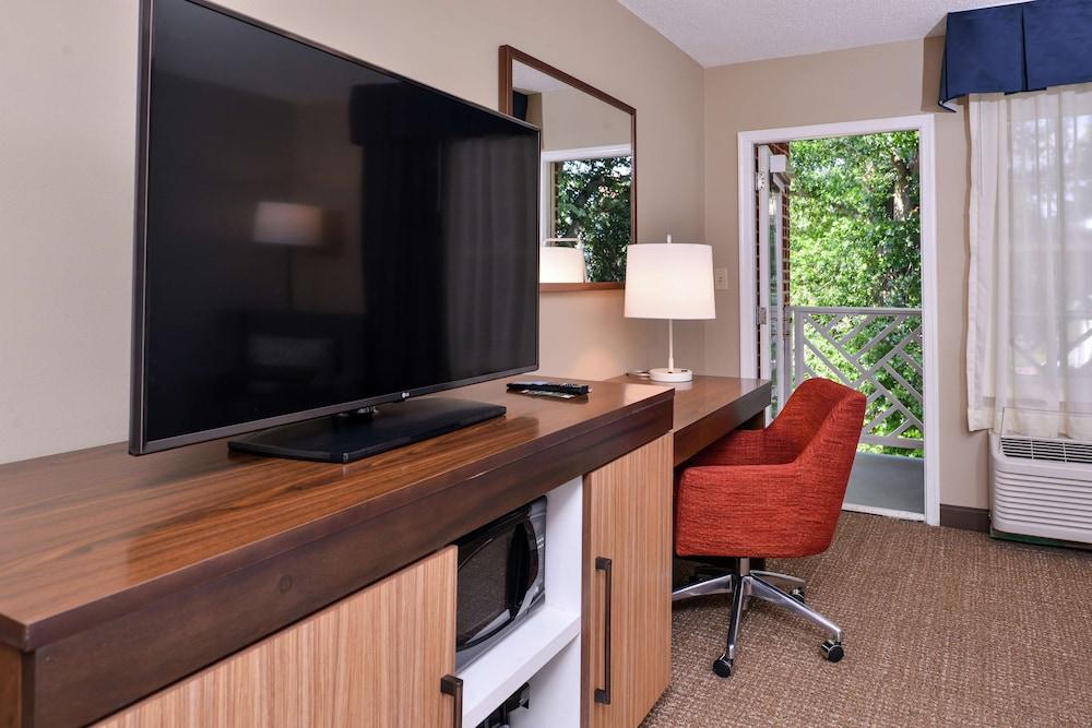 Hampton Inn Lexington-Historic District photo 22