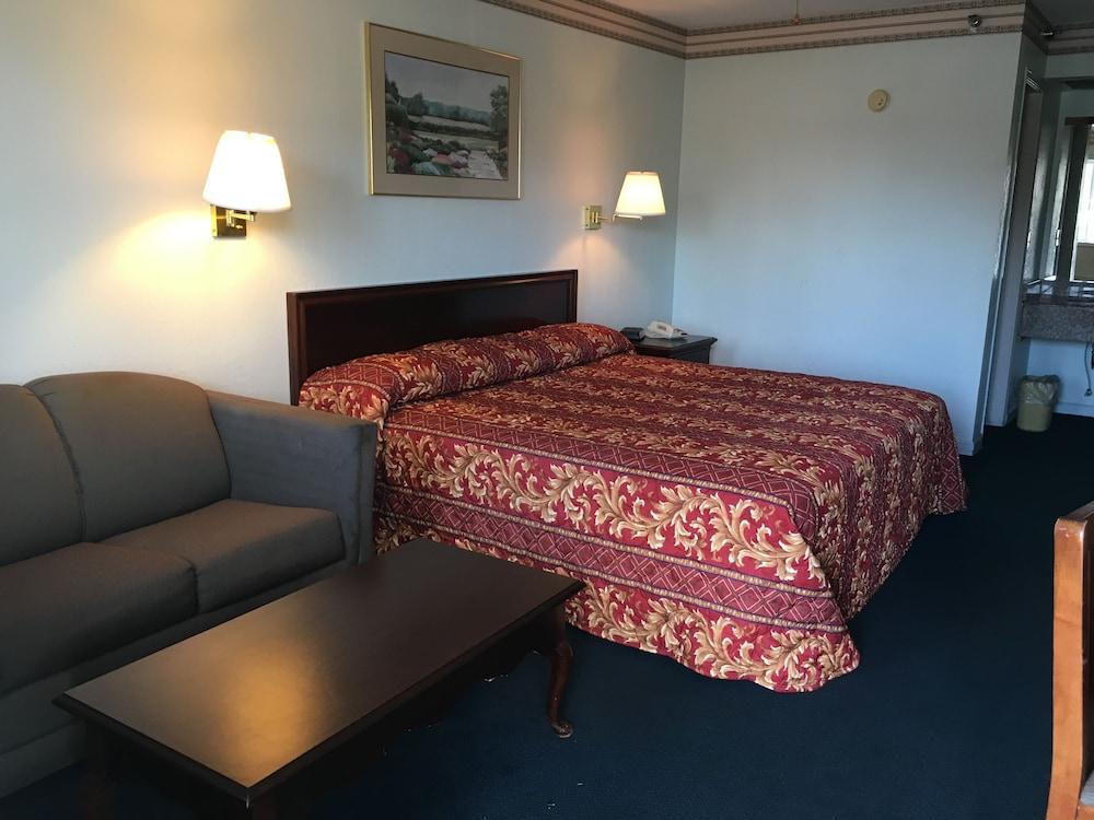 Lexington Inn photo 6