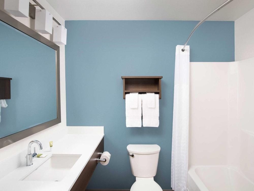 WoodSpring Suites Medford near I-5 photo 6
