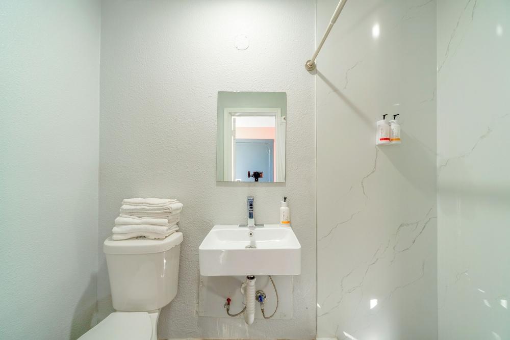 Royal Inn by OYO photo 6