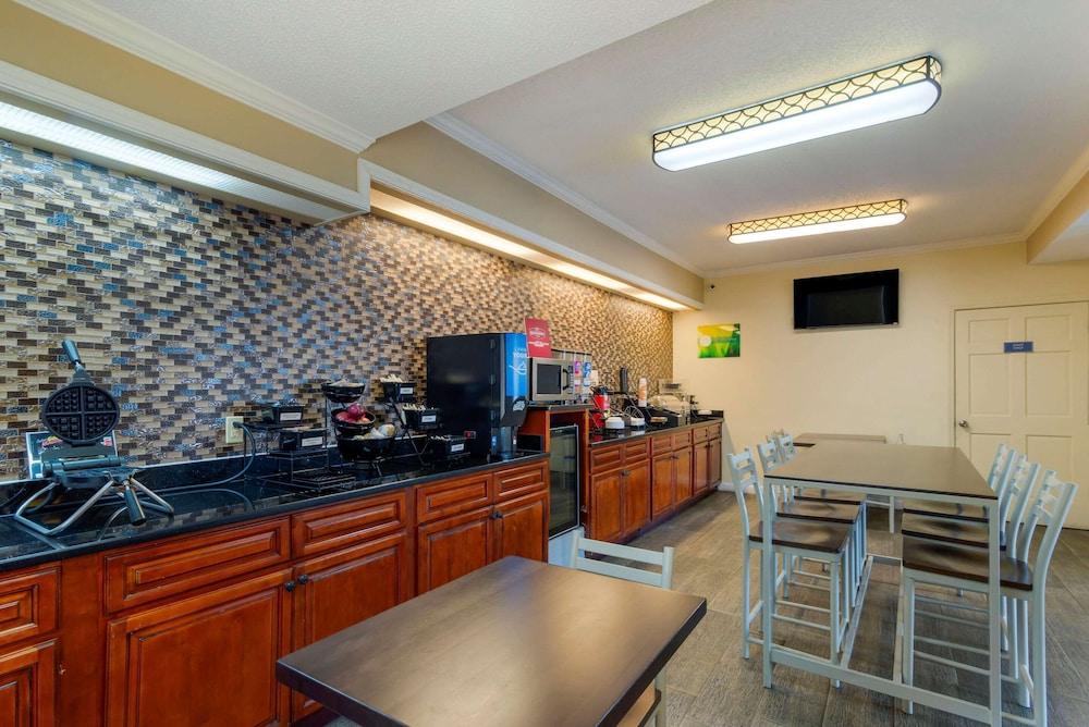 Quality Inn Ashburn photo 33