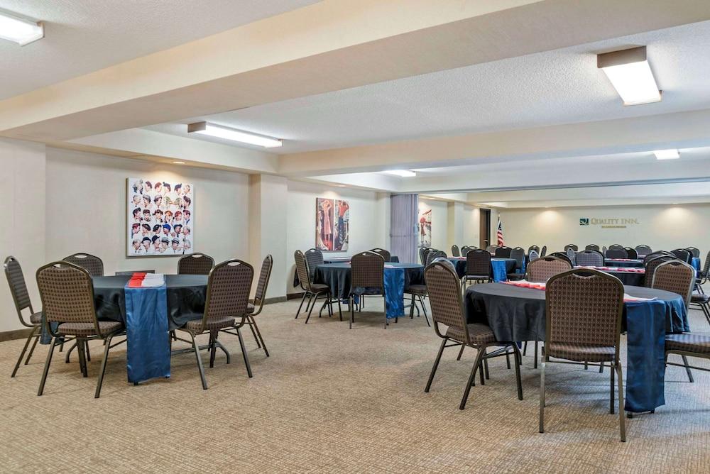 Quality Inn Saint Ignace I-75 photo 16
