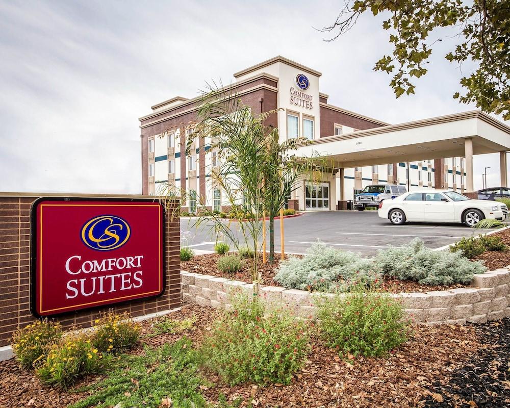 Comfort Suites Woodland - Sacramento Airport — hotel in Woodland