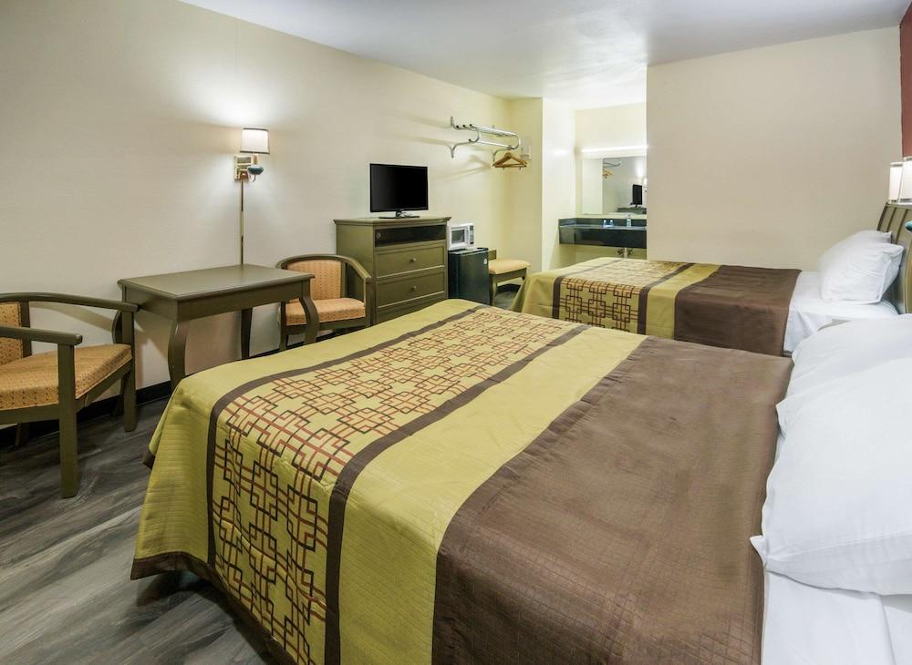 Rodeway Inn Ranger I-20 photo 19