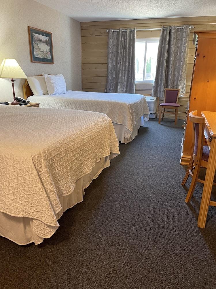 Paddle Wheel Inn photo 15