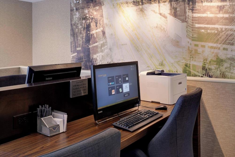 Courtyard by Marriott Detroit Dearborn photo 18