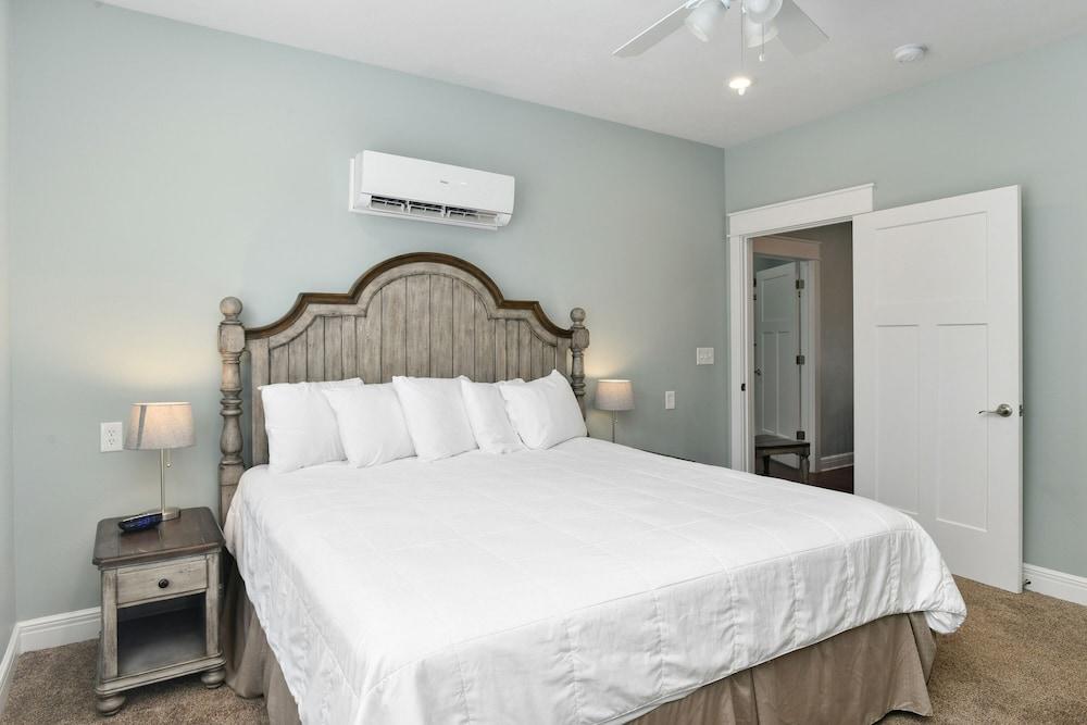 Bransons Nantucket photo 13