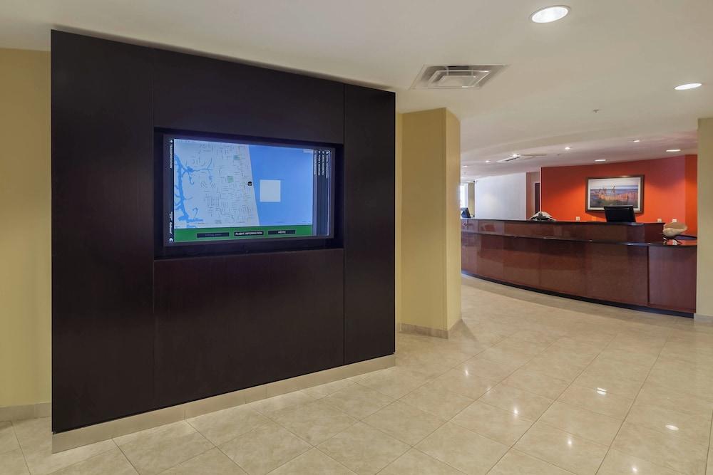 Courtyard by Marriott Jacksonville Beach Oceanfront photo 28