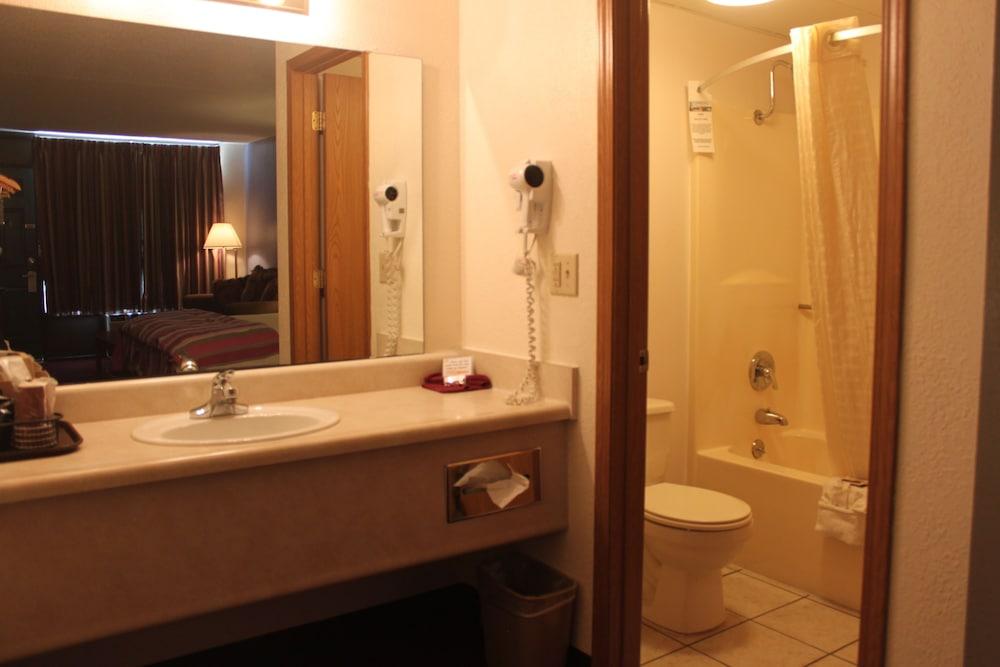 Ozark Valley Inn photo 27