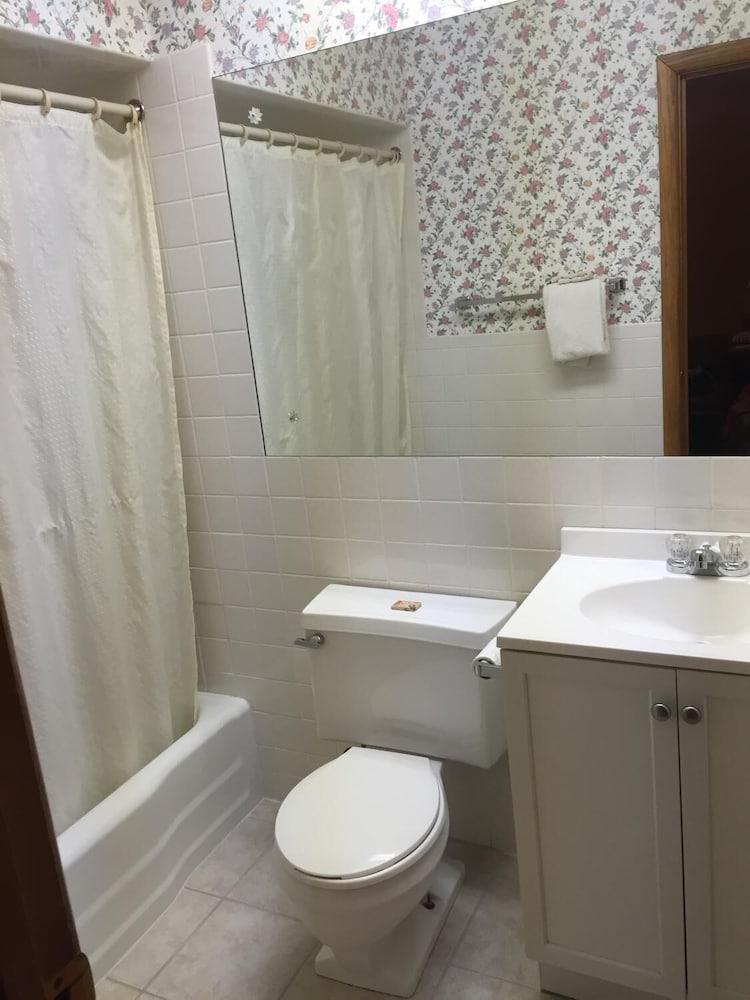 Budget Inn photo 9