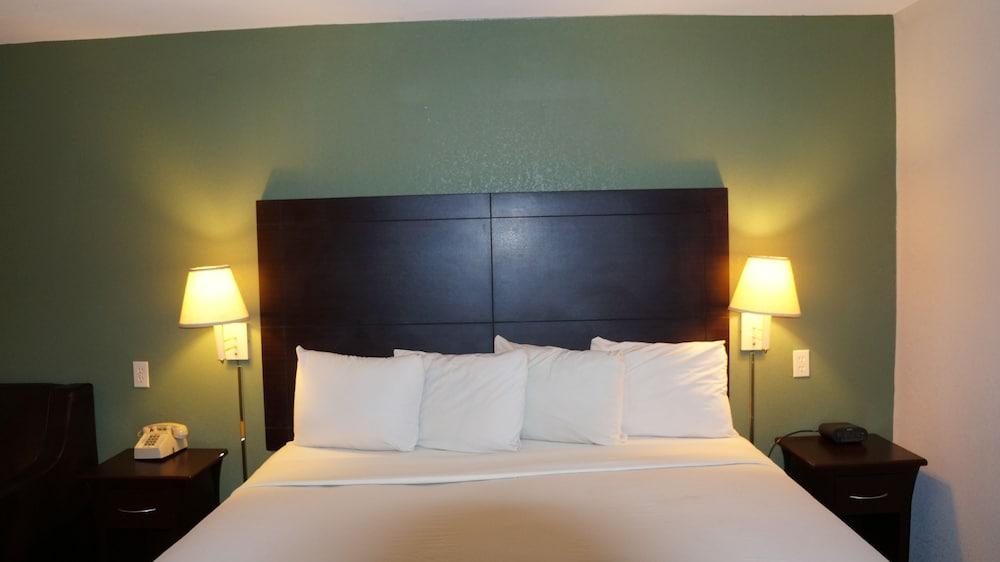 Regency Inn photo 10