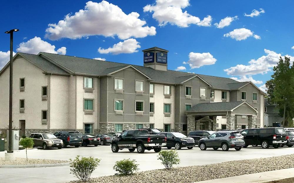 Cobblestone Hotel & Suites-RussellsPoint photo 1