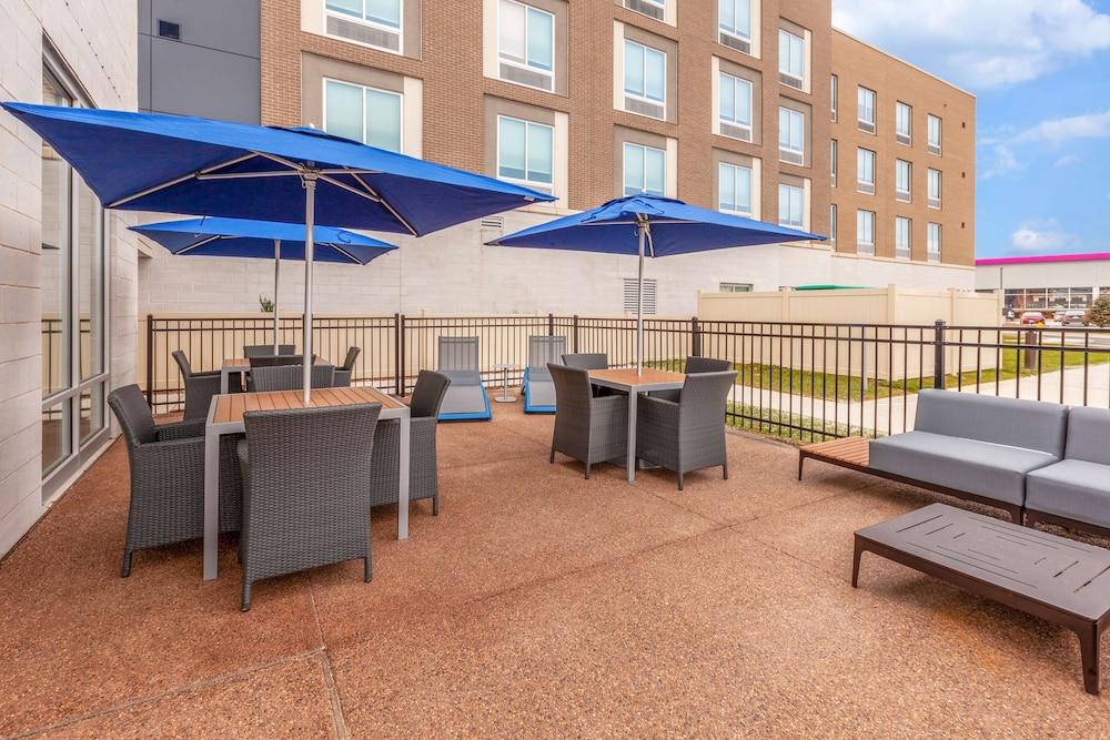 Hampton Inn & Suites Bloomfield Hills Detroit photo 28