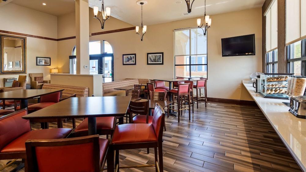 Best Western Plus Executive Suites photo 21