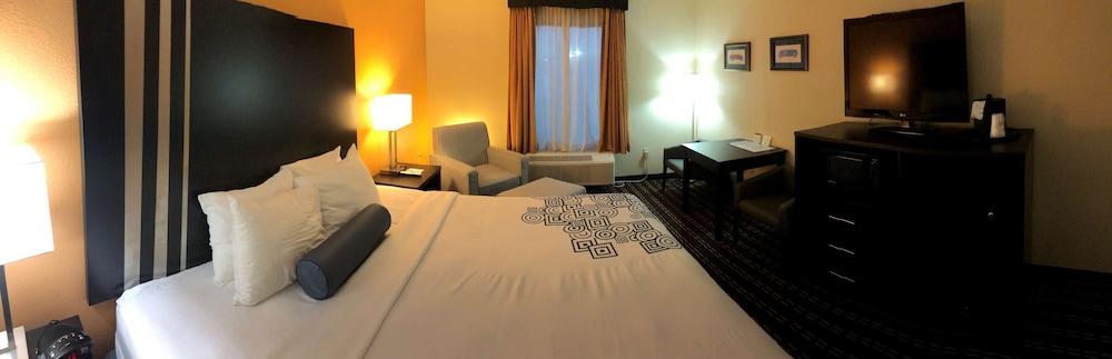 Best Western Plus Bass Hotel & Suites photo 19