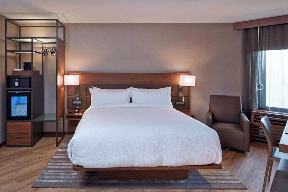 AC Hotel by Marriott Atlanta Downtown photo 17