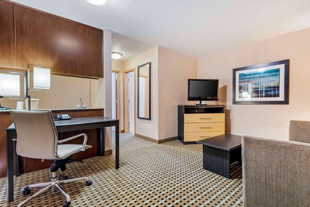 Quality Inn Amarillo West near Medical Center photo 21