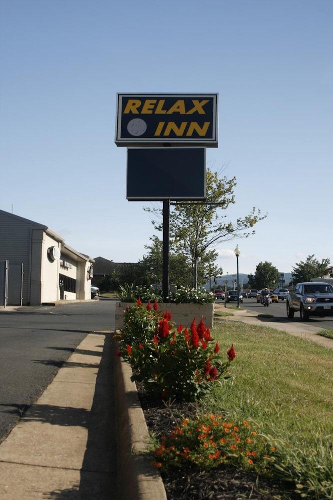 Relax Inn Motel photo 9