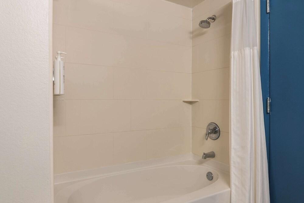 Spark by Hilton St. Augustine Historic District photo 20