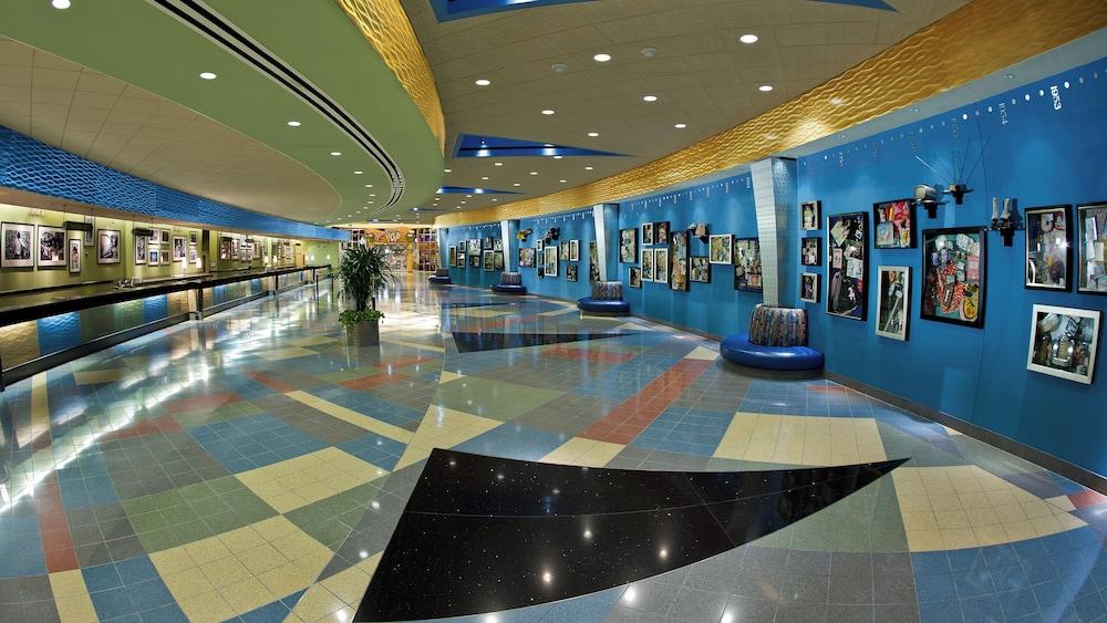 Disney's Pop Century Resort photo 2