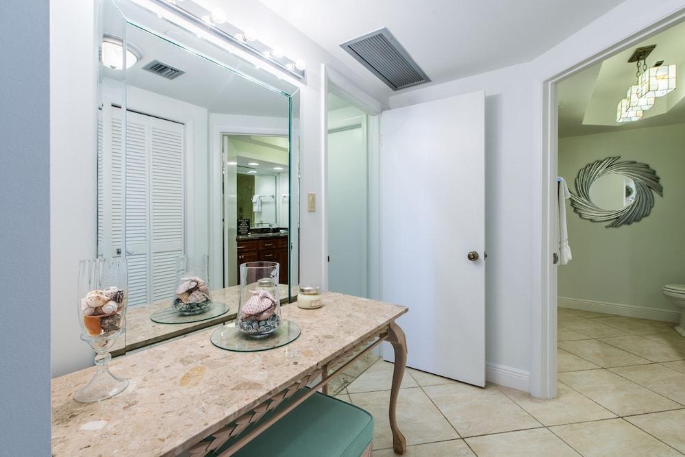 Surfside Resort photo 26