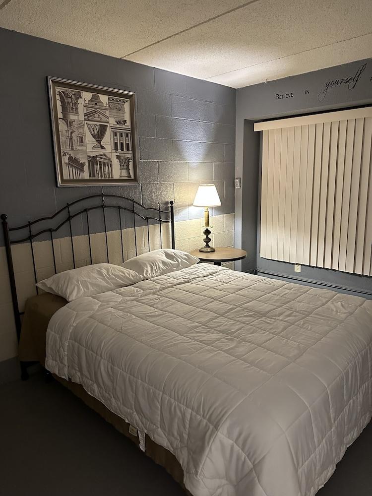 J-E Hotel & Suites photo 4