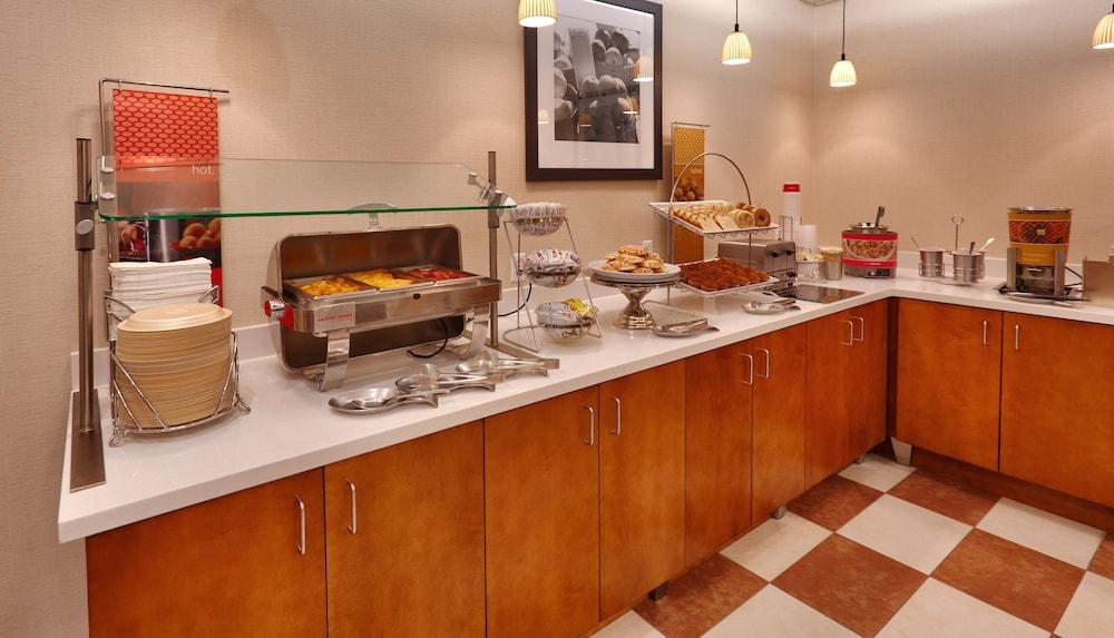 Hampton Inn & Suites Orem photo 36