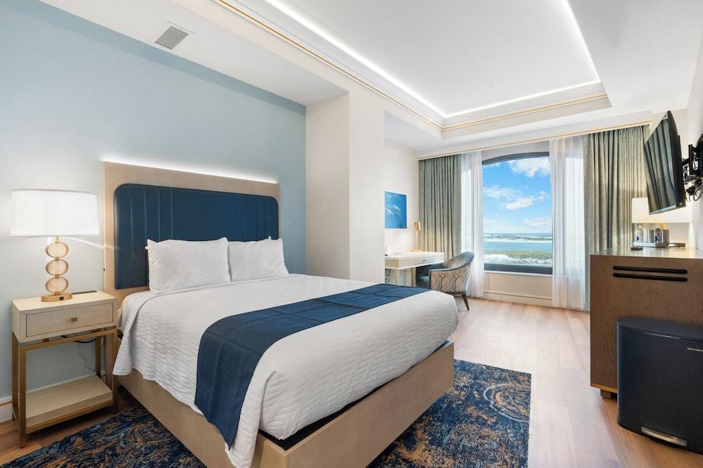 Harbor Suites at Harborwalk Village photo 43