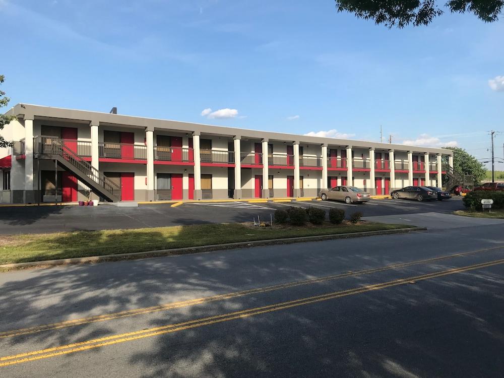 Americas Best Value Inn Ft. Jackson photo 16