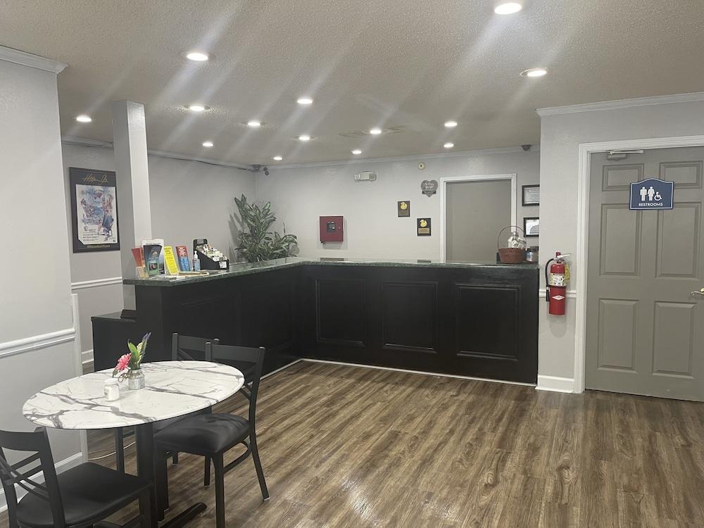 Ameriview Inn and Suites photo 2