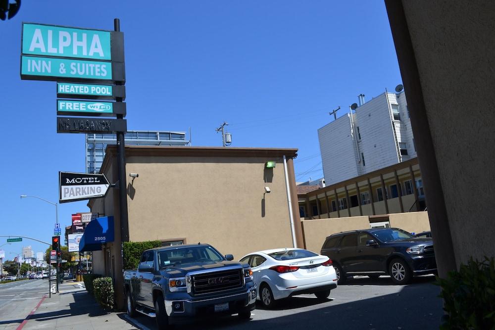 Alpha Inn & Suites photo 8