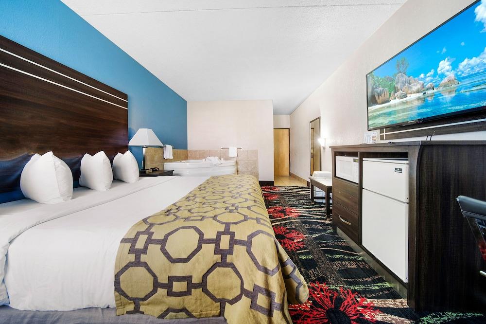 Baymont by Wyndham Muncie Near Ball State University photo 15