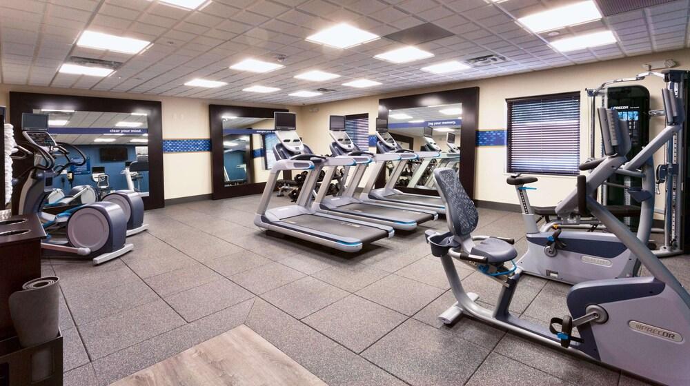 Hampton Inn & Suites Duluth North/Mall Area photo 24