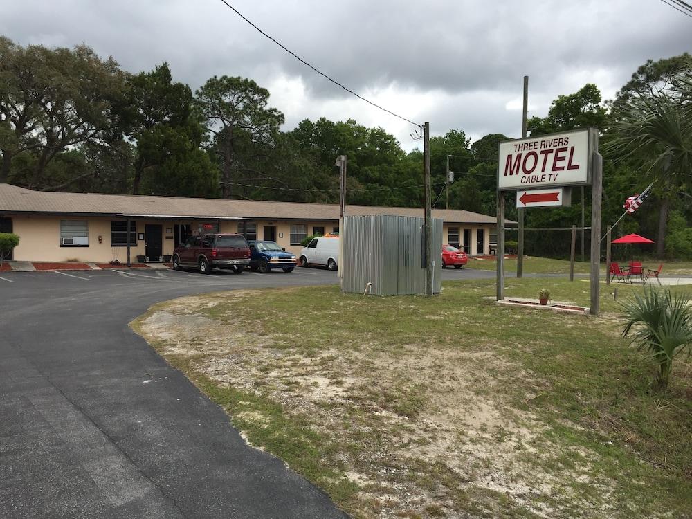 Three Rivers Motel photo 4