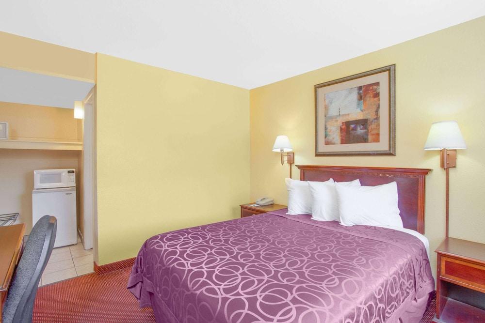 Baymont by Wyndham Coalinga photo 25
