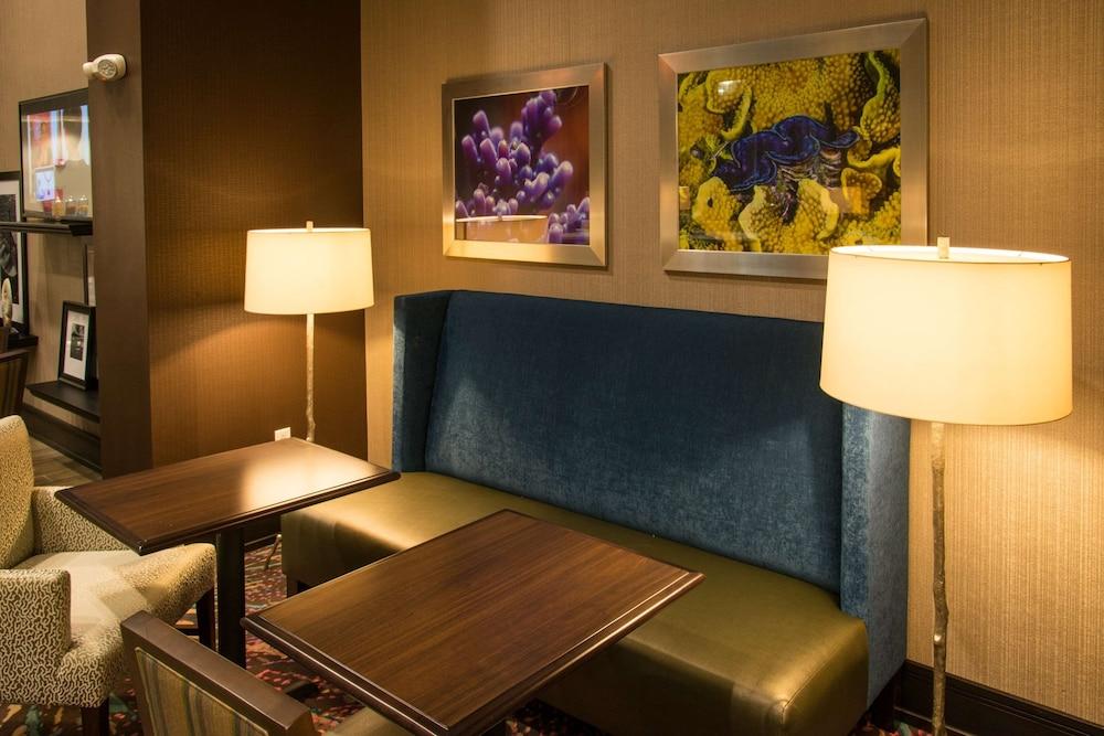 Hampton Inn & Suites Gulfport I-10 photo 4