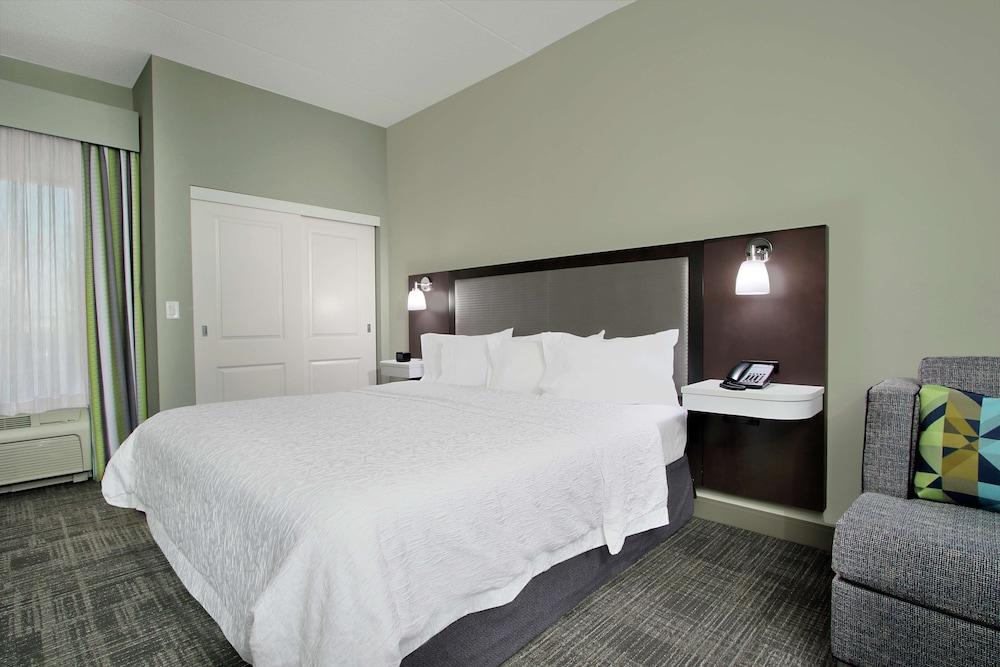 Hampton Inn Hagerstown-I-81 photo 16