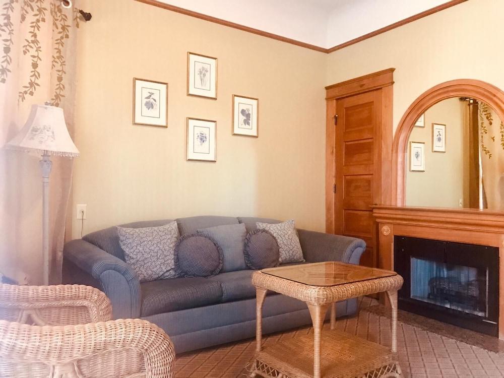 Pacific Grove Inn photo 69