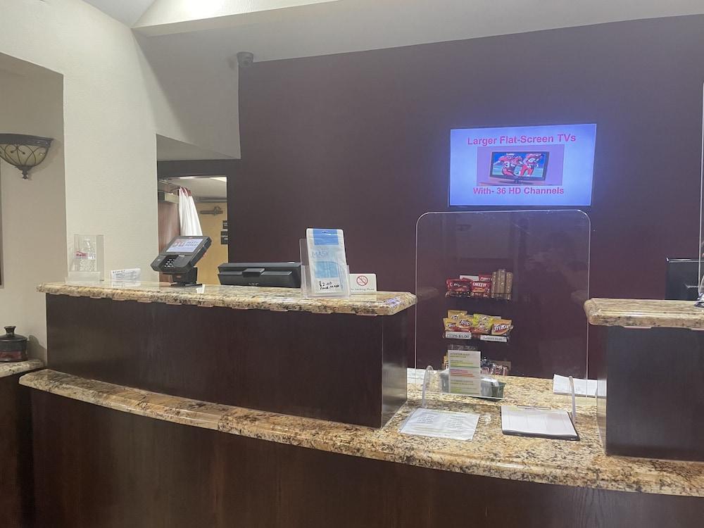 GreenTree Inn Houston IAH Airport photo 1