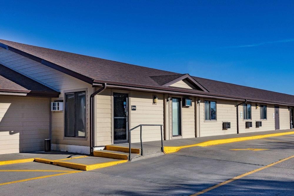 Super 8 by Wyndham Valentine NE photo 51