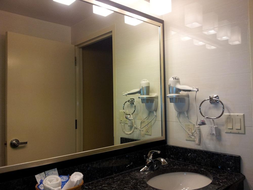 Hotel Bliss photo 34