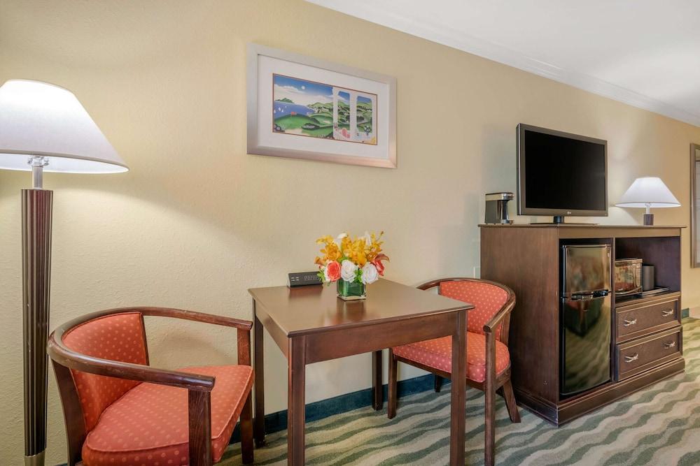Best Western Plus Palm Beach Gardens Hotel & Ste & Conf Ctr photo 11