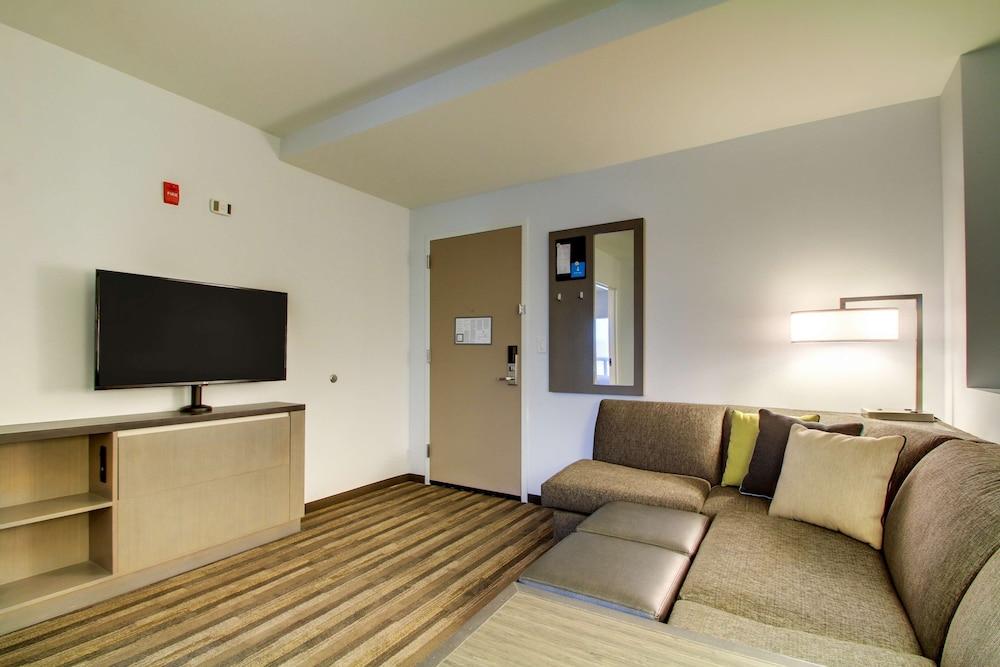 Hyatt House Chicago/Evanston photo 39