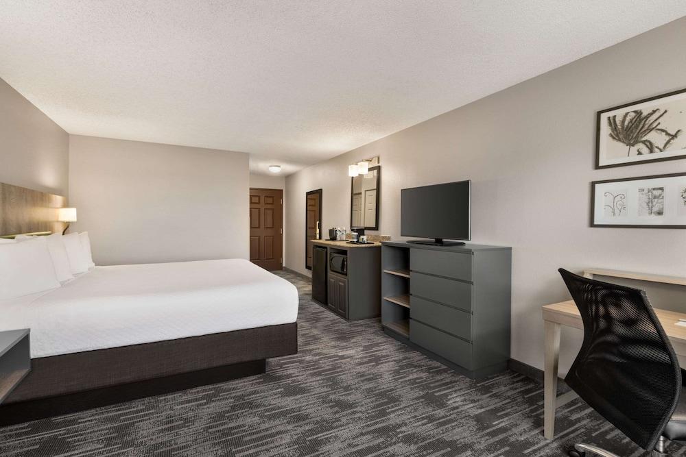 Country Inn & Suites by Radisson, Boise West - Meridian photo 12