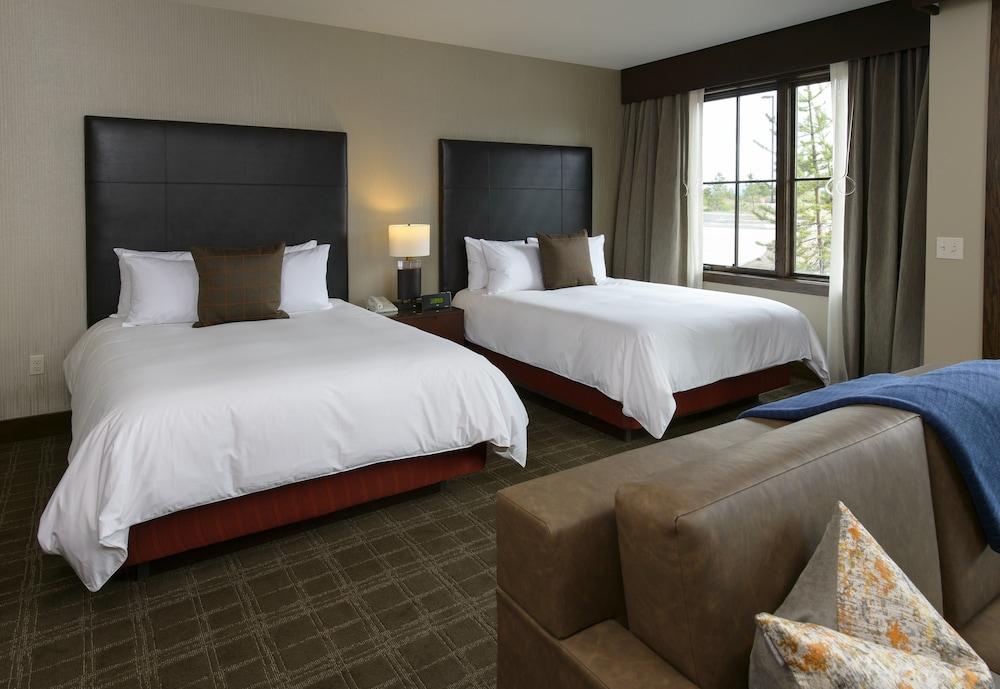Tetherow Resort photo 2
