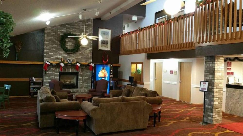 New Prague Inn & Suites photo 3