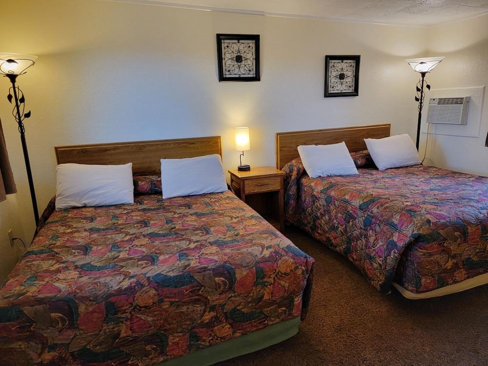 La Collage Inn photo 3