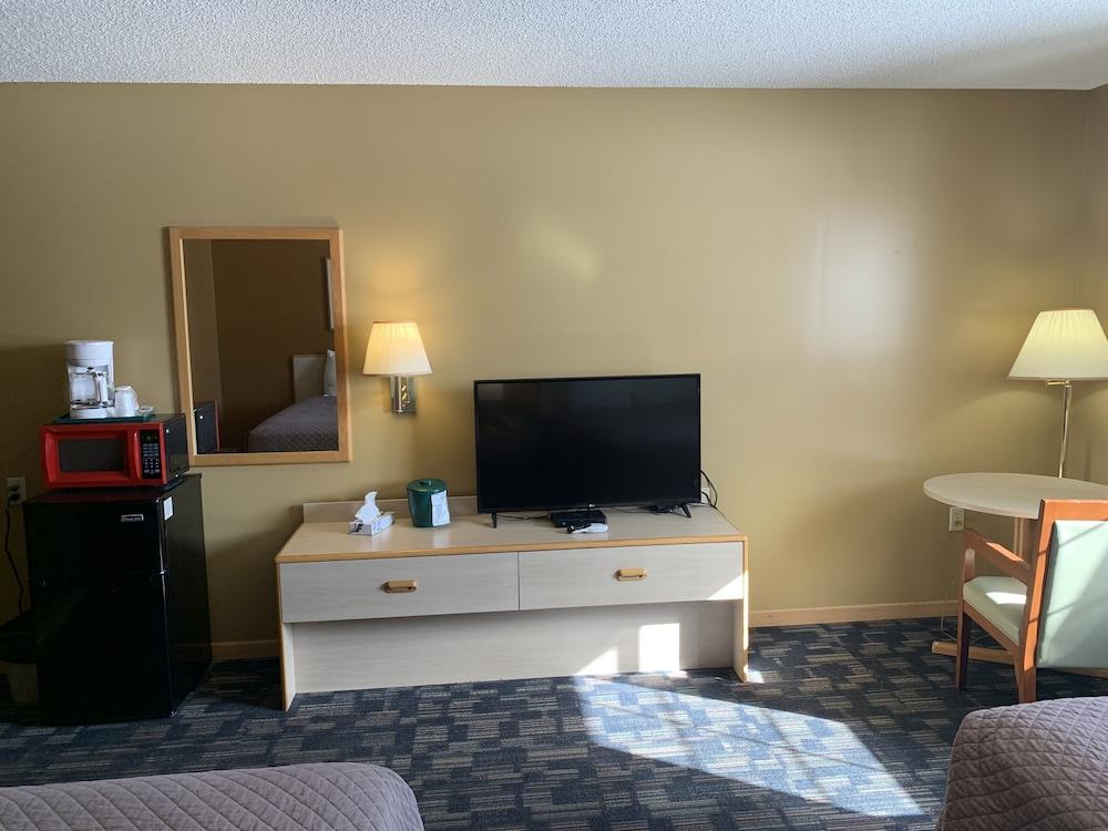 Lakeside Motor Inn photo 26